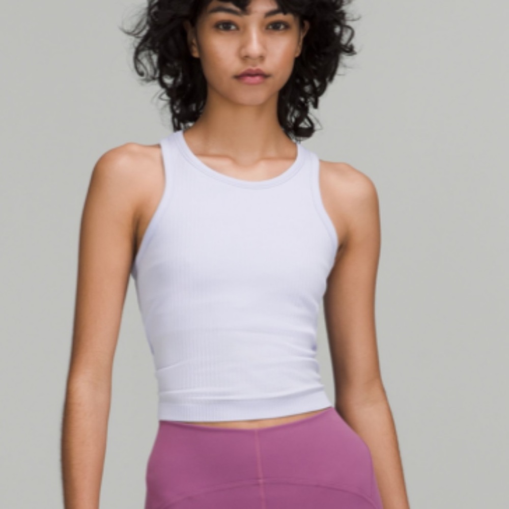Lululemon ebb to street top